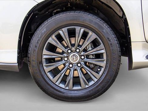 Used 2021 Lexus GX 460 Premium w/ Accessory Package AWD/4WD image 9