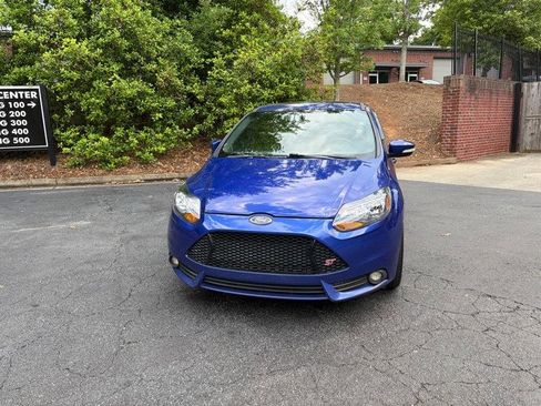 Used 2013 Ford Focus ST FWD image 2