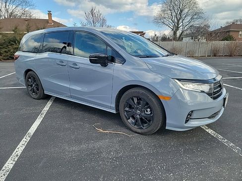 Used 2024 Honda Odyssey Sport image 6