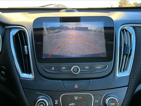 Used 2016 Chevrolet Malibu LT image 13