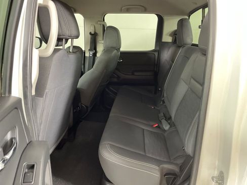 Used 2024 Nissan Frontier SV w/ SV Convenience Package image 37