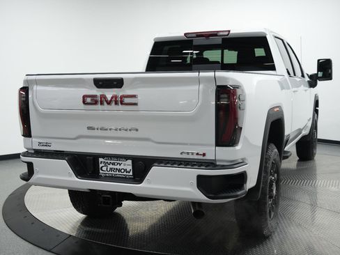 New 2026 GMC Sierra 2500 AT4 w/ AT4 Preferred Package image 8