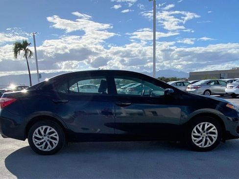Used 2017 Toyota Corolla LE FWD image 4