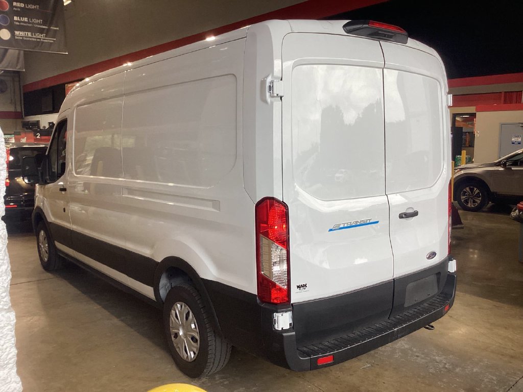 Used 2023 Ford E-Transit Medium Roof RWD image 5
