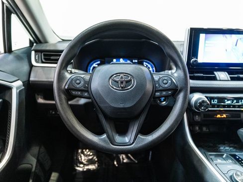 Used 2024 Toyota RAV4 XLE AWD/4WD image 16