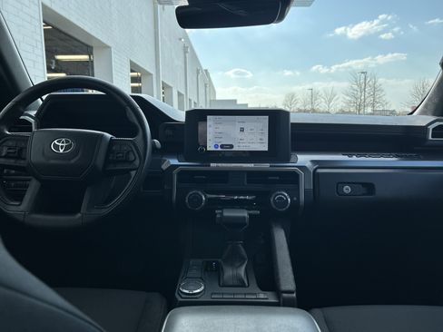 Used 2025 Toyota Tacoma SR5 image 29