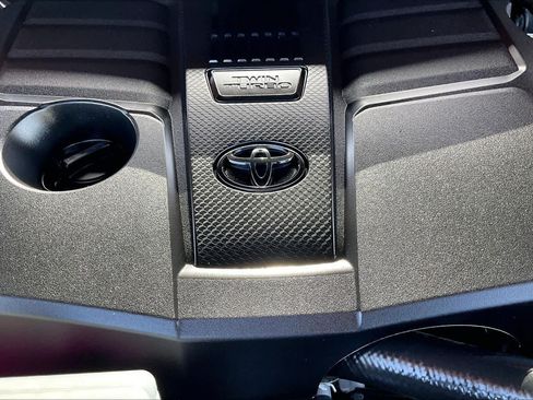 Used 2025 Toyota Tundra Limited w/ TRD Off-Road Package AWD/4WD image 33