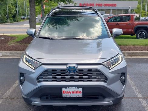 Used 2019 Toyota RAV4 Limited AWD/4WD image 3