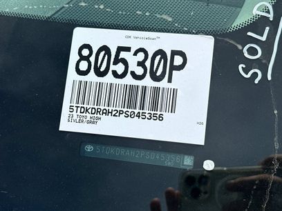 Used 2023 Toyota Highlander XLE