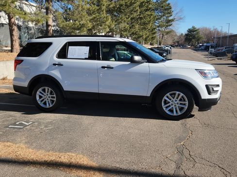 Used 2017 Ford Explorer FWD image 19
