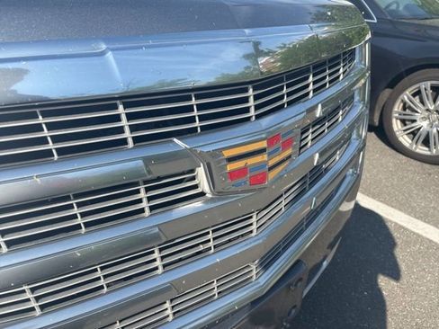 Used 2020 Cadillac Escalade Luxury w/ LPO, Radiant Package AWD/4WD image 12