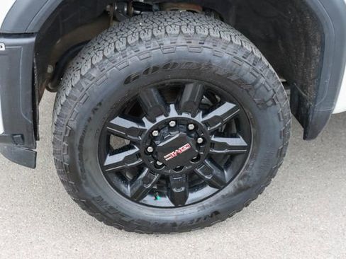 Used 2025 GMC Sierra 2500 AT4 AWD/4WD image 25