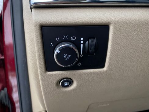 Used 2018 Jeep Grand Cherokee Limited w/ Luxury Group II image 13