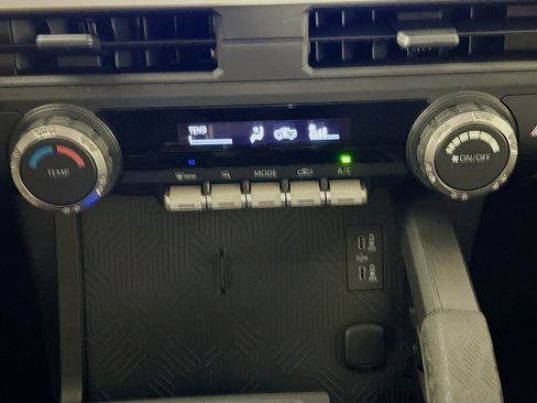 Used 2025 Toyota Tacoma SR5 image 23