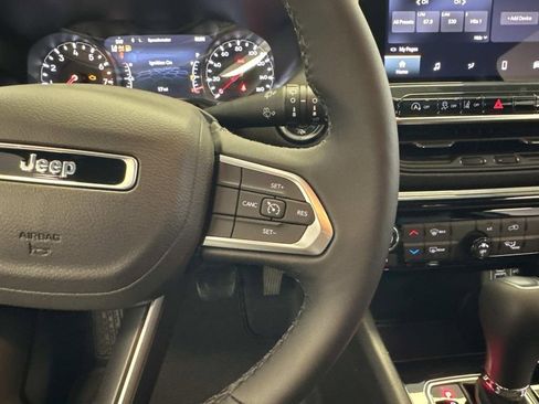 New 2026 Jeep Compass Latitude image 41