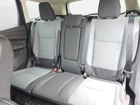 Used 2016 Ford Escape SE image 9