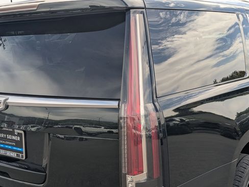 Certified 2016 Cadillac Escalade ESV Premium AWD/4WD image 12
