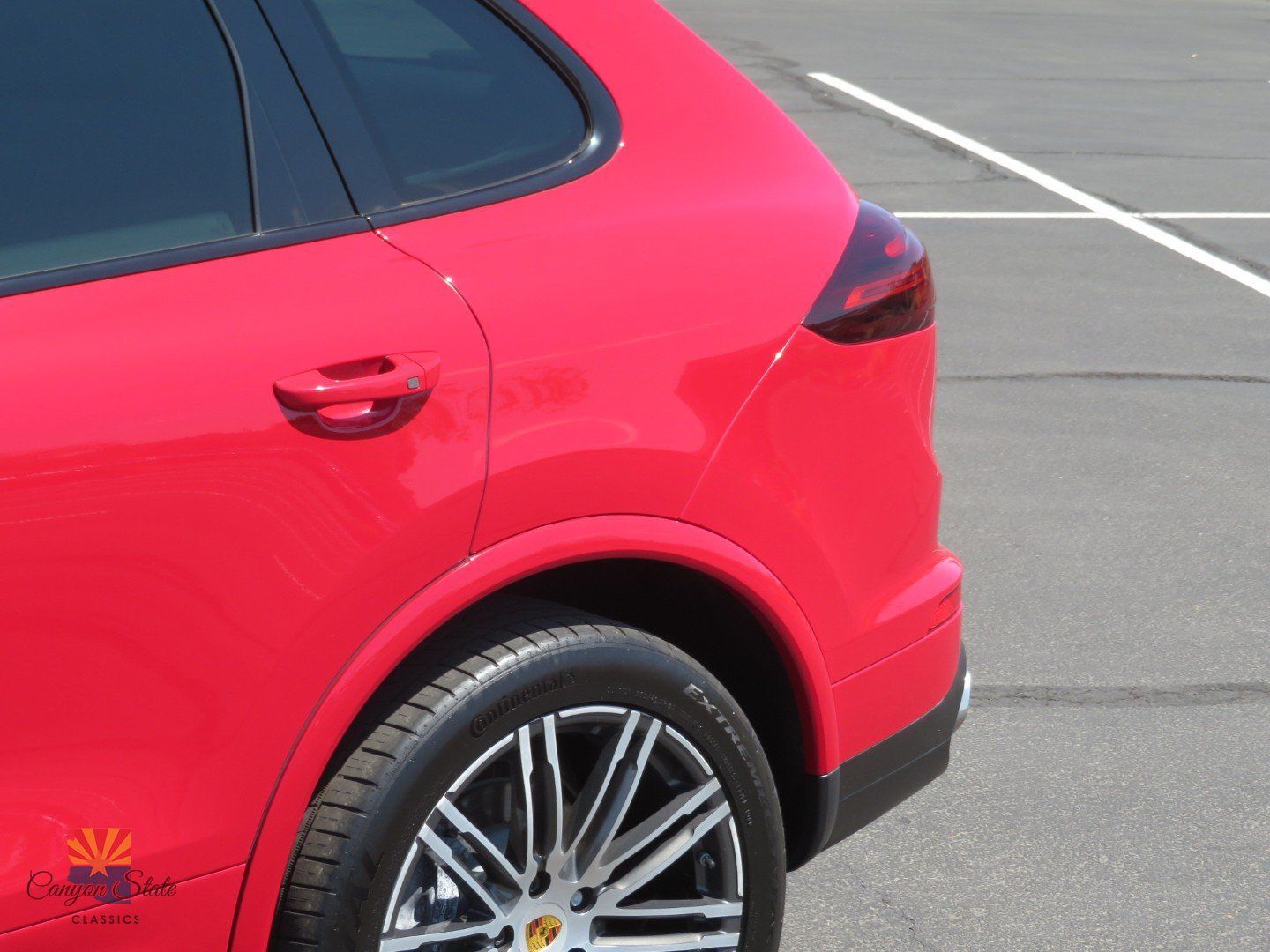 Used 2016 Porsche Cayenne w/ Premium Package AWD/4WD image 12