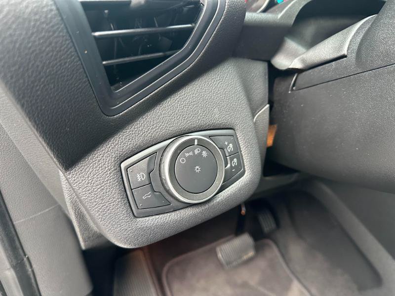 Used 2019 Ford Escape SE FWD image 24