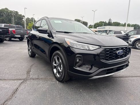 Used 2025 Ford Escape ST-Line Select AWD/4WD image 4