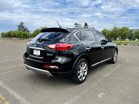 Used 2017 INFINITI QX50 AWD w/ Premium Plus Package image 5