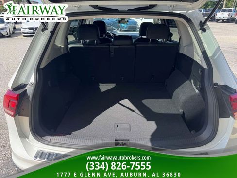 Used 2023 Volkswagen Tiguan SE AWD/4WD image 24