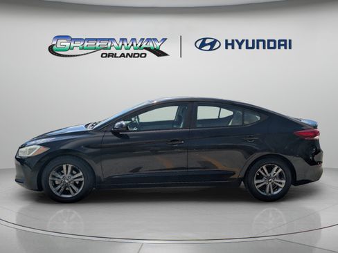 Used 2017 Hyundai Elantra SE FWD image 5