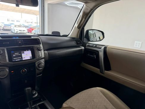 Used 2016 Toyota 4Runner SR5 AWD/4WD image 26