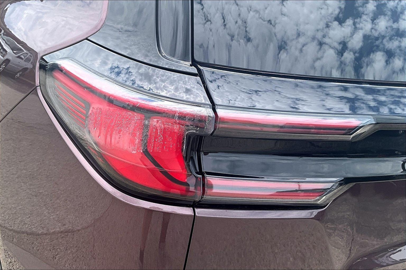 Used 2025 GMC Acadia Elevation FWD image 28