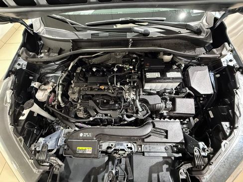 Certified 2023 Toyota Corolla Cross LE w/ Moonroof Package image 10