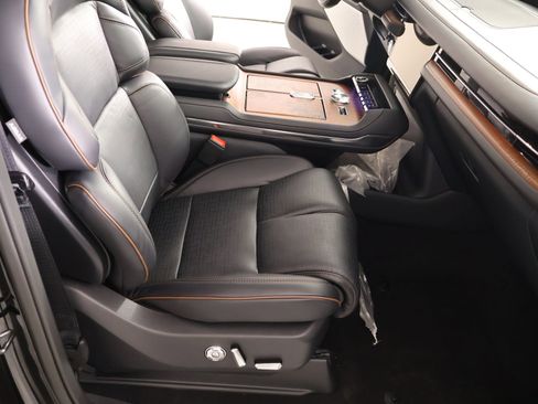 New 2026 Lincoln Navigator Black Label AWD/4WD image 14