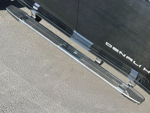 Used 2025 GMC Sierra 2500 Denali image 16