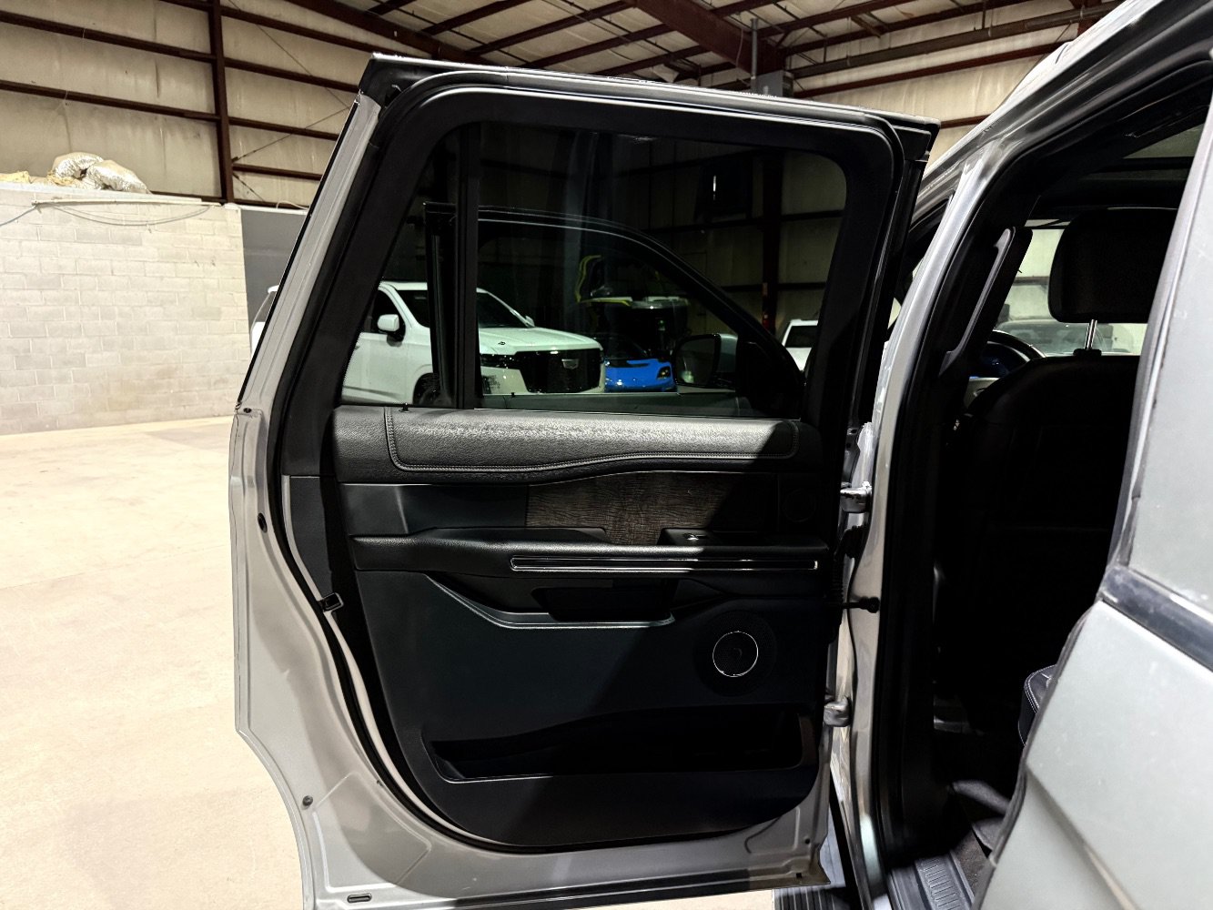 Used 2021 Ford Expedition Max Limited RWD image 15