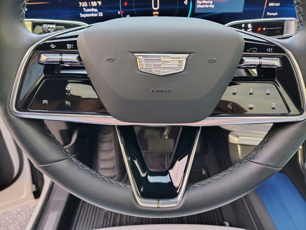 Used 2024 Cadillac Lyriq Luxury AWD/4WD image 24