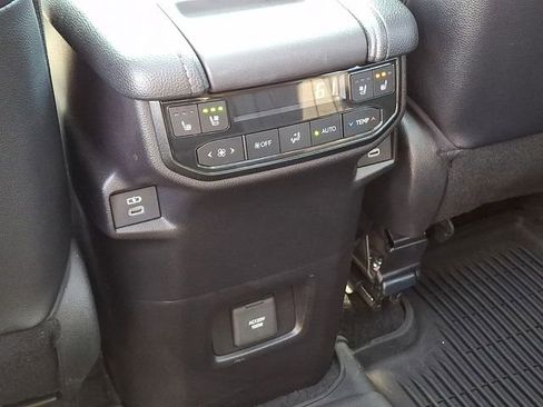 Used 2025 Toyota Grand Highlander AWD image 13