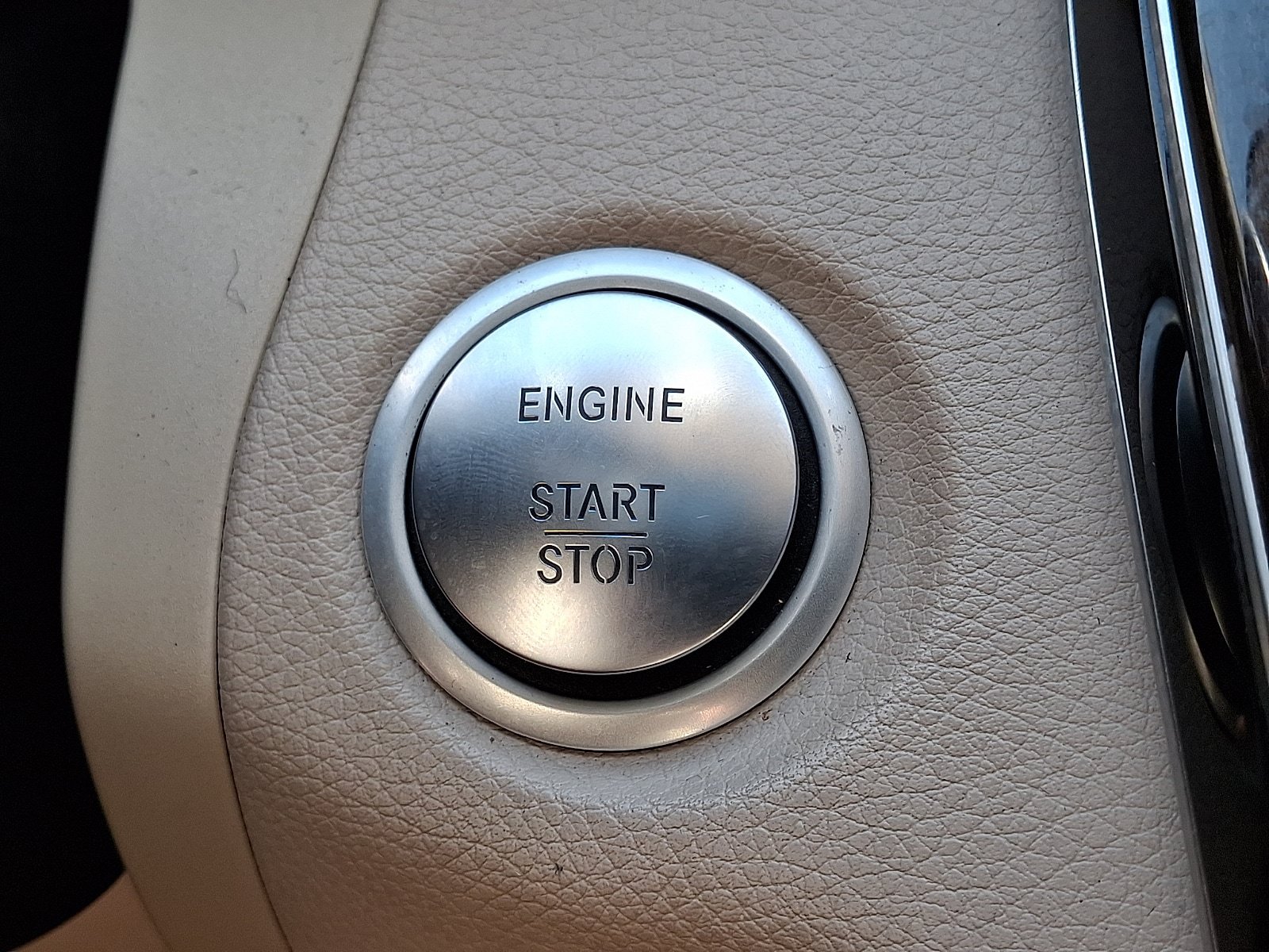 Used 2015 Mercedes-Benz C 300 4MATIC Sedan image 27