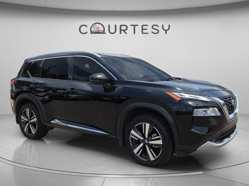 Used 2021 Nissan Rogue Platinum FWD image 7