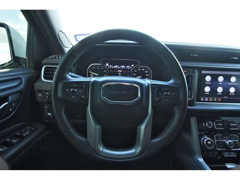 Used 2021 GMC Yukon Denali w/ Denali Premium Package image 15