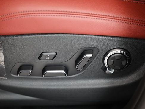 New 2026 Genesis GV70 2.5T Sport Prestige AWD/4WD image 24