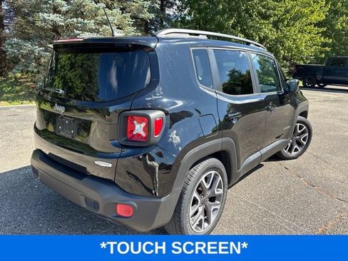 Used 2016 Jeep Renegade Latitude FWD image 4