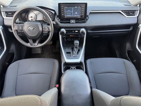 Used 2020 Toyota RAV4 LE image 11