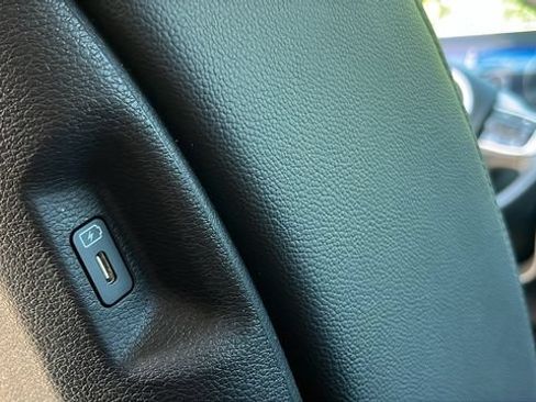 Used 2025 Kia Sportage SX AWD/4WD image 20