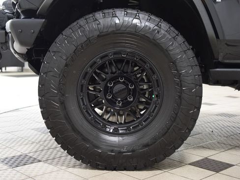 Used 2024 Ford Bronco Everglades AWD/4WD image 25