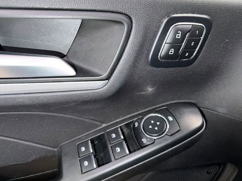 Used 2025 Ford Escape Platinum image 20