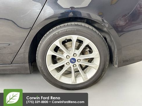 Used 2019 Ford Fusion SE image 31