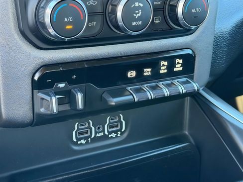 Used 2020 RAM 2500 Big Horn w/ Level 2 Equipment Group image 21