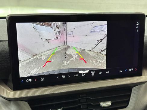 Used 2026 Ford Explorer Active w/ Active Comfort Package image 38