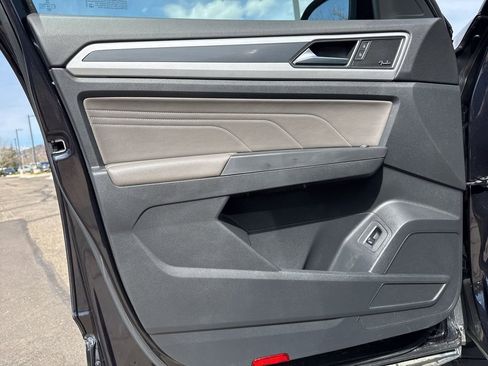 Certified 2023 Volkswagen Atlas SEL Premium image 11