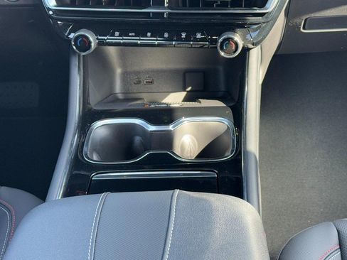 New 2026 Chevrolet Traverse Z71 w/ Driver Confidence Package image 11