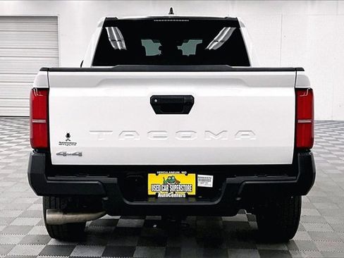 Used 2024 Toyota Tacoma SR image 4